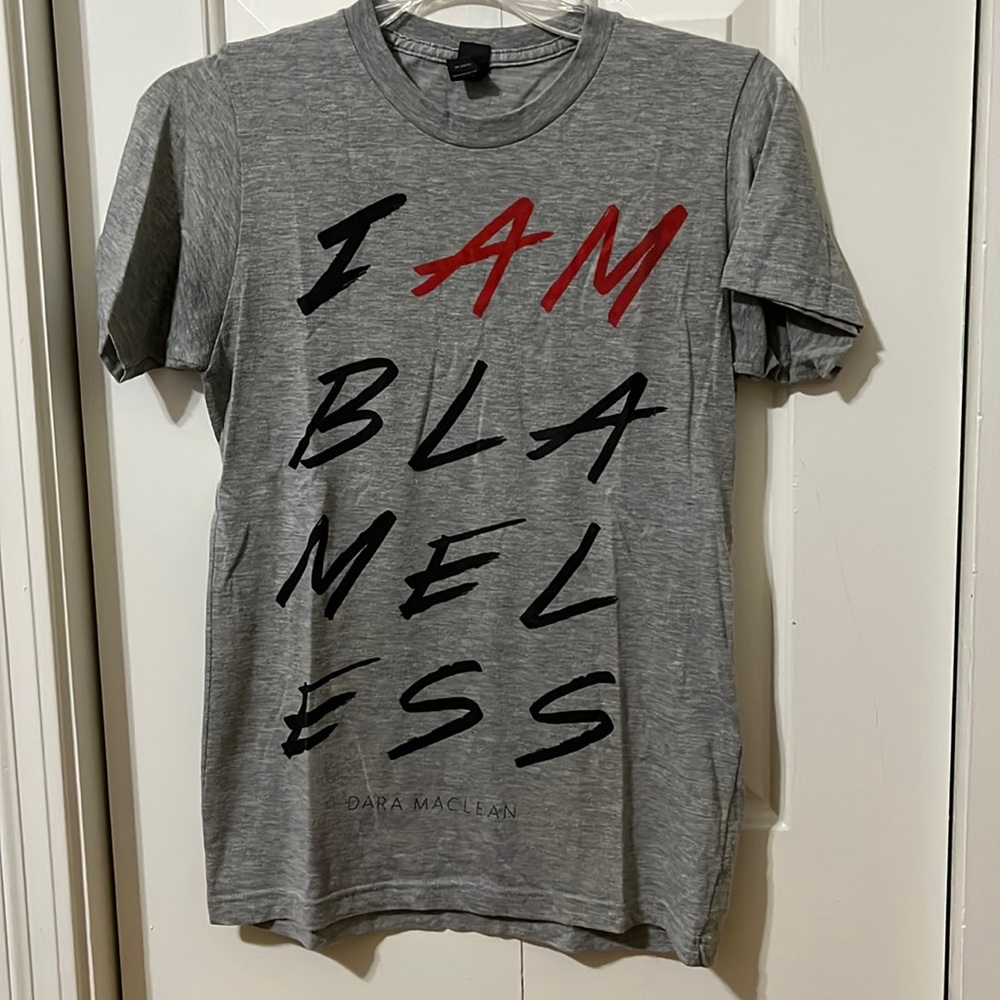 💜4-for-$20💜 Dara Maclean Blameless Shirt